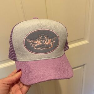 Boys lie trucker hat